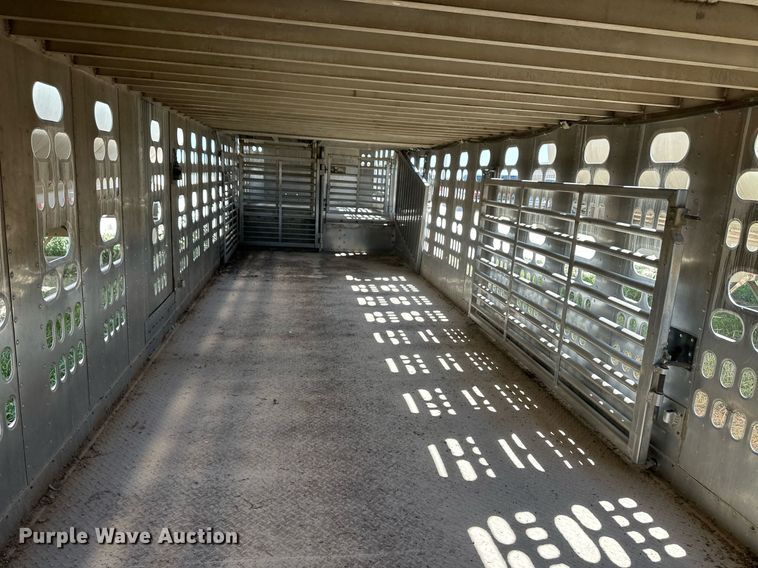 image for item OM9723 2008 Barrett livestock trailer