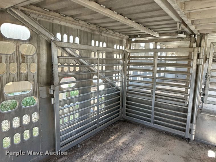 image for item OM9723 2008 Barrett livestock trailer