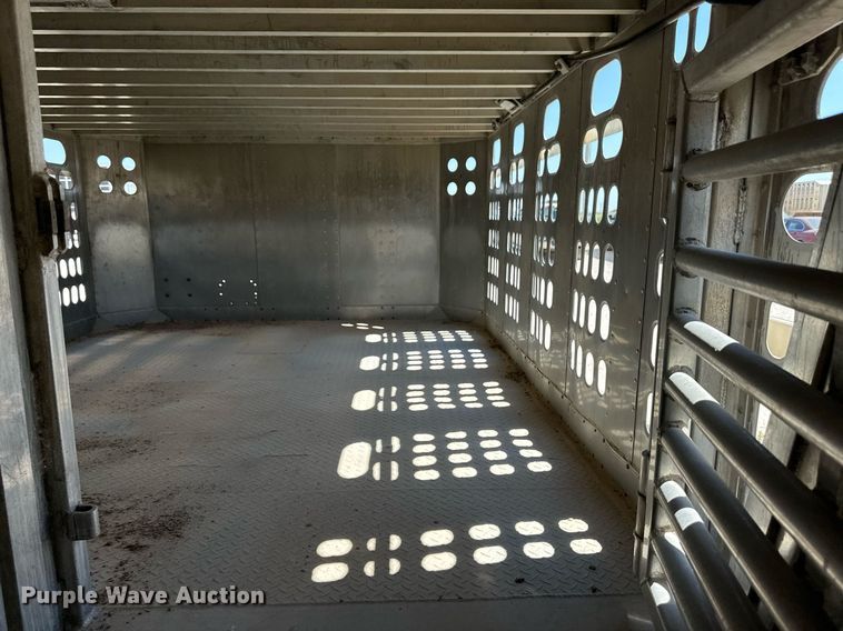 image for item OM9723 2008 Barrett livestock trailer