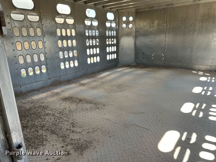 image for item OM9723 2008 Barrett livestock trailer