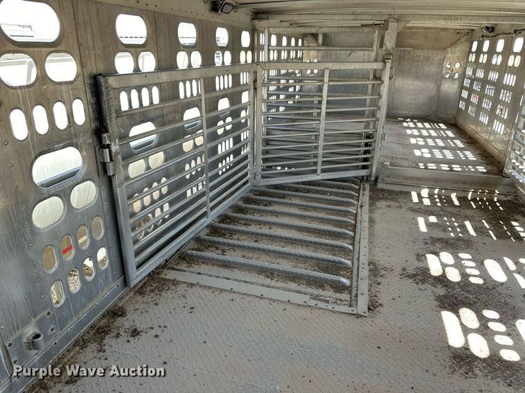 image for item OM9723 2008 Barrett livestock trailer