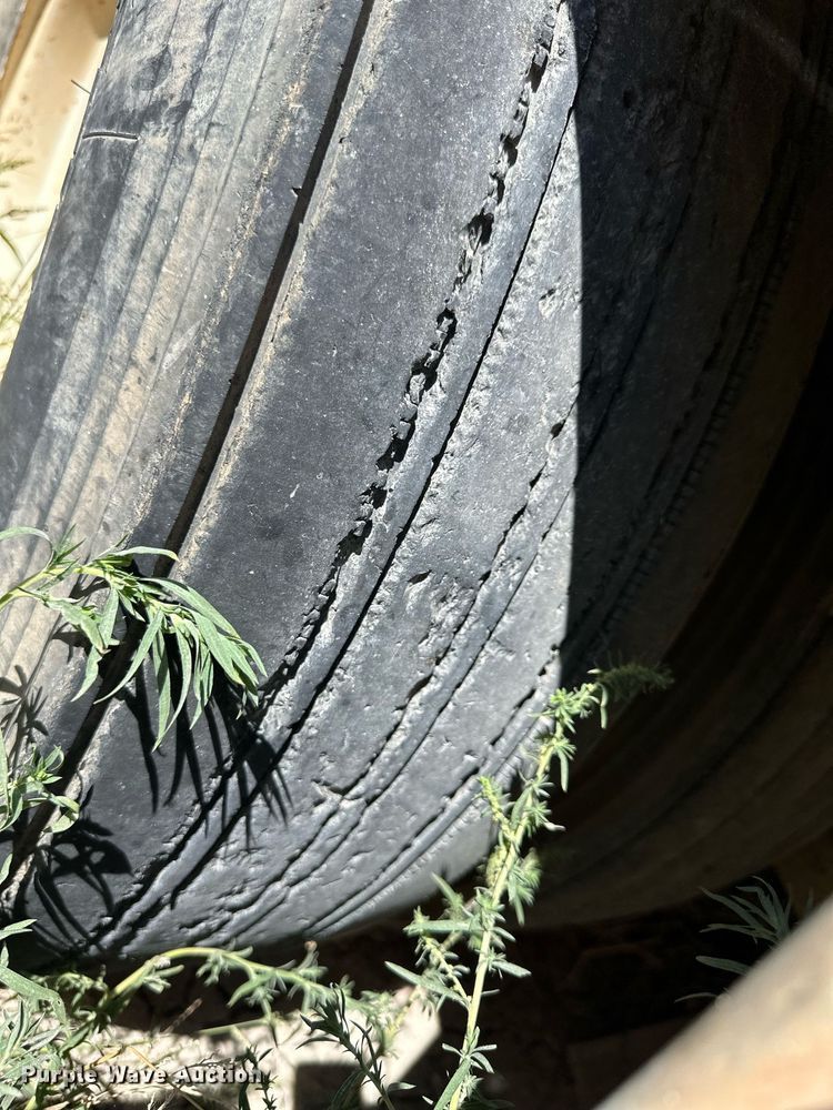 image for item OM9723 2008 Barrett livestock trailer