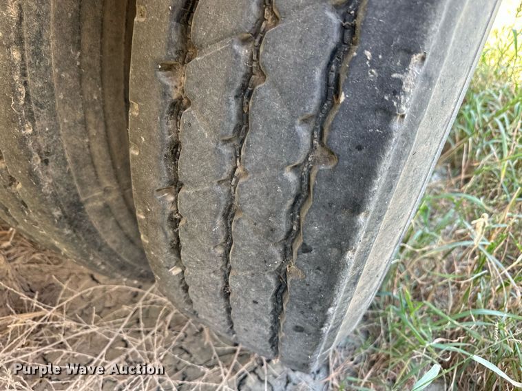 image for item OM9723 2008 Barrett livestock trailer