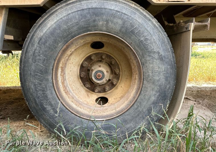 image for item OM9723 2008 Barrett livestock trailer