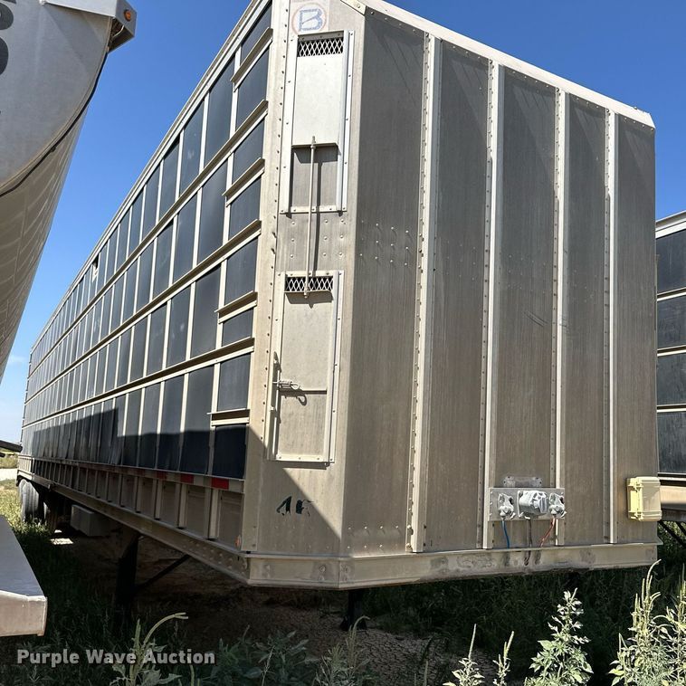 image for item OM9724 2006 Barrett livestock trailer