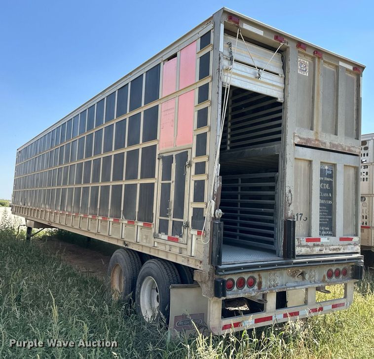 image for item OM9724 2006 Barrett livestock trailer