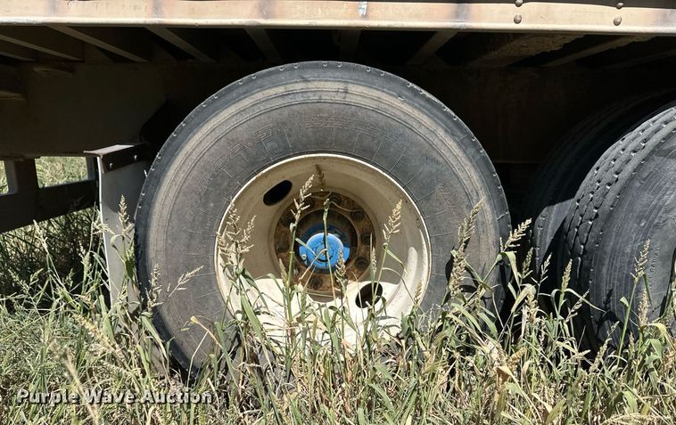 image for item OM9724 2006 Barrett livestock trailer