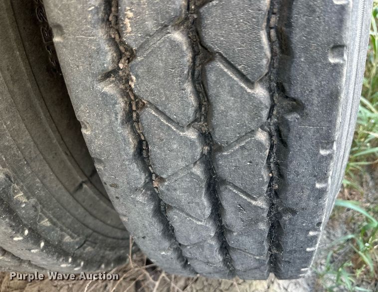 image for item OM9724 2006 Barrett livestock trailer