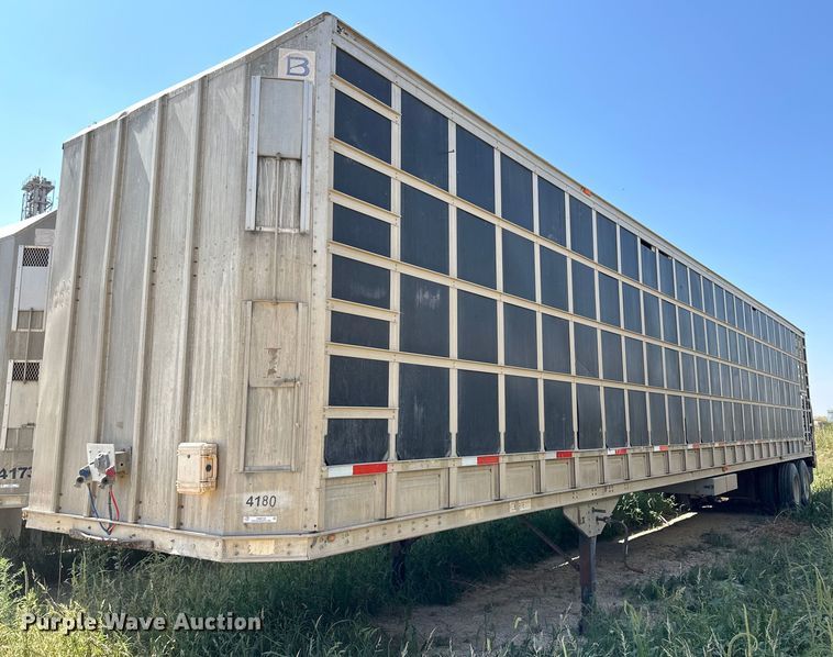 image for item OM9725 2007 Barrett livestock trailer
