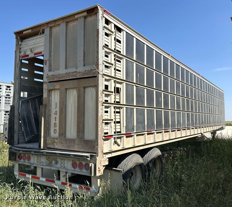 image for item OM9725 2007 Barrett livestock trailer