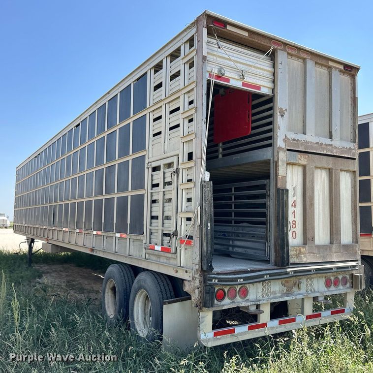 image for item OM9725 2007 Barrett livestock trailer