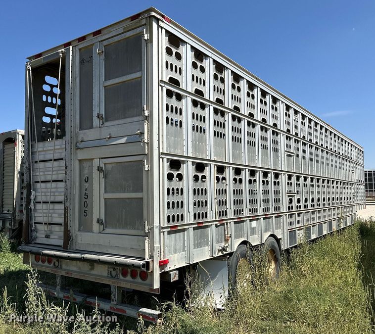 image for item OM9726 2009 Barrett livestock trailer