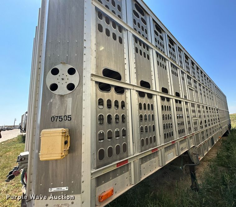 image for item OM9726 2009 Barrett livestock trailer