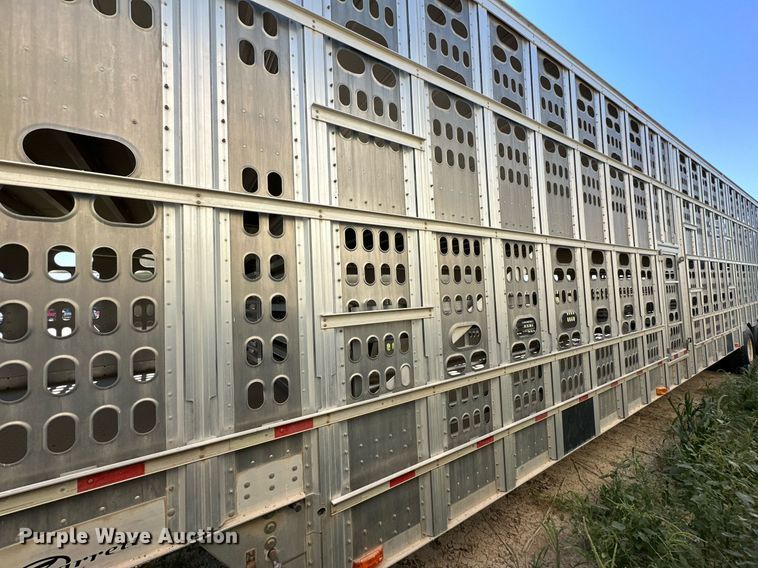 image for item OM9726 2009 Barrett livestock trailer