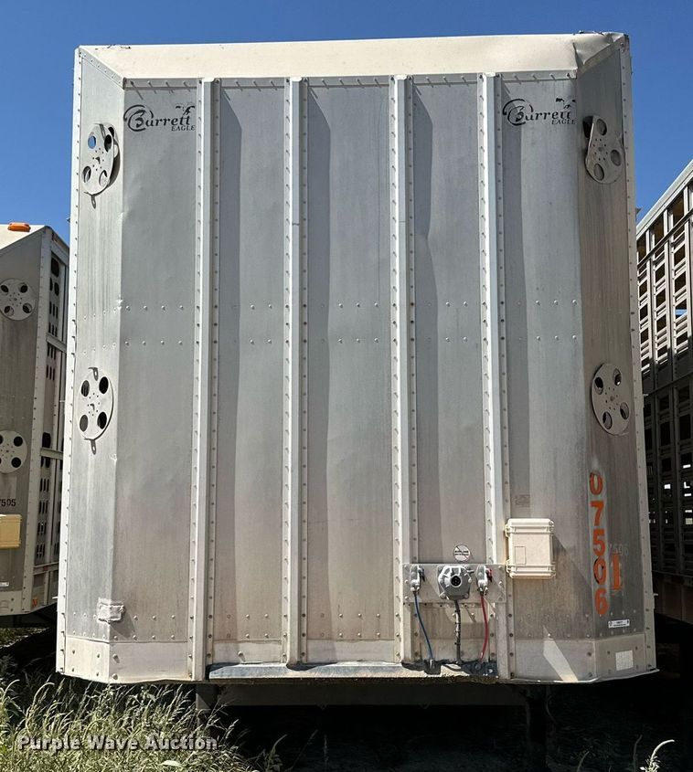 image for item OM9727 2009 Barrett livestock trailer
