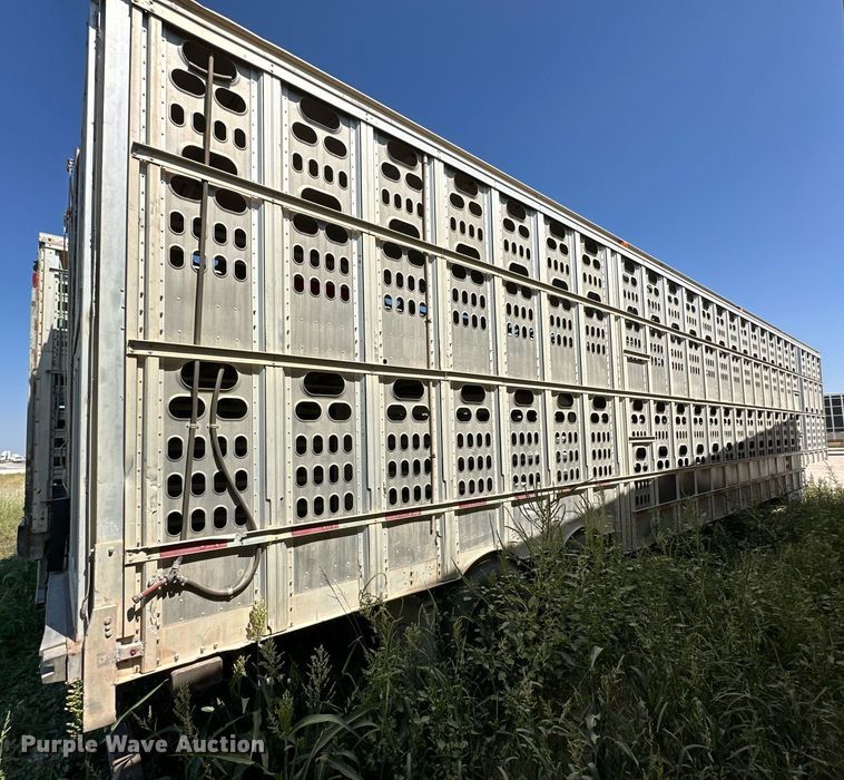 image for item OM9727 2009 Barrett livestock trailer