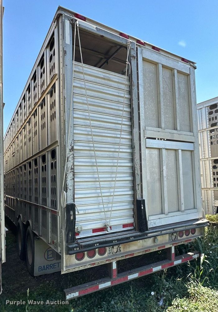 image for item OM9727 2009 Barrett livestock trailer