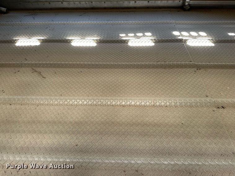 image for item OM9727 2009 Barrett livestock trailer