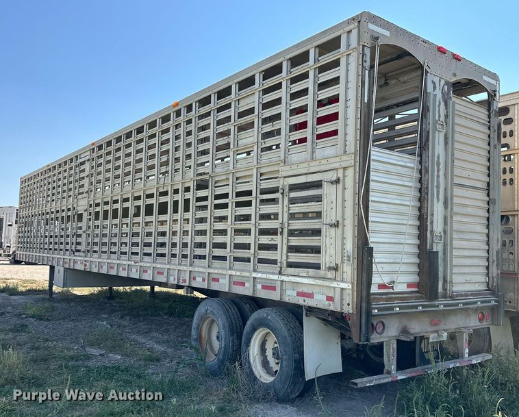 image for item OM9729 2000 Wilson livestock trailer