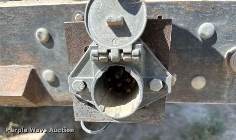 image for item OM9729 2000 Wilson livestock trailer