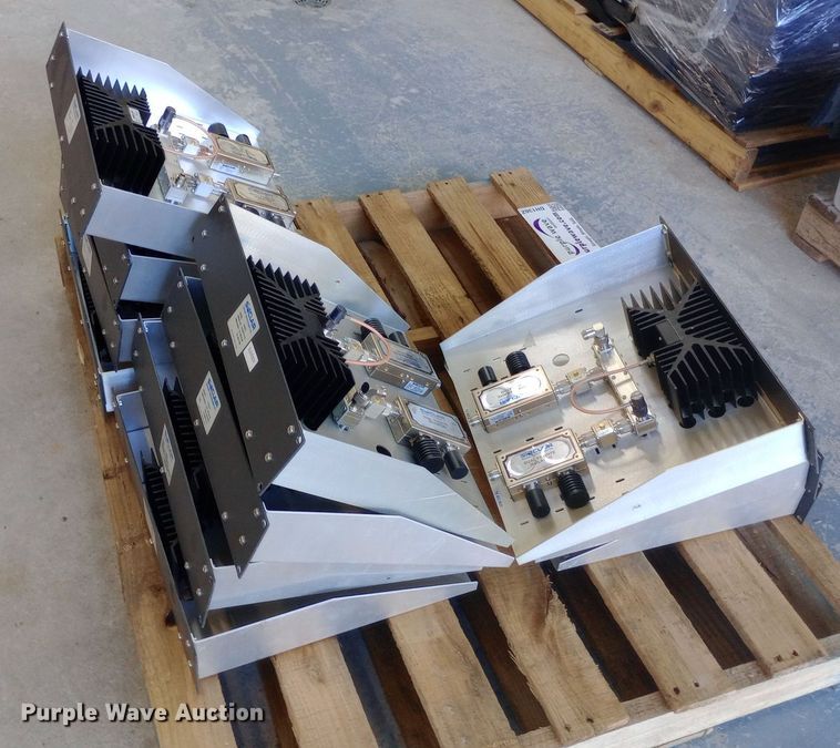 image for item DH1362 (11) Sinclair TC3212 transmit combiners