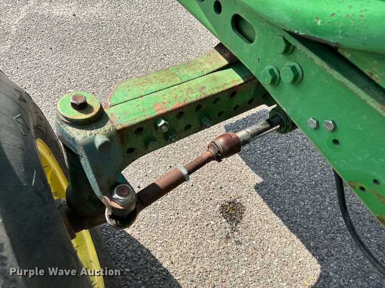 image for item DL0432 2004 John Deere 6415 tractor