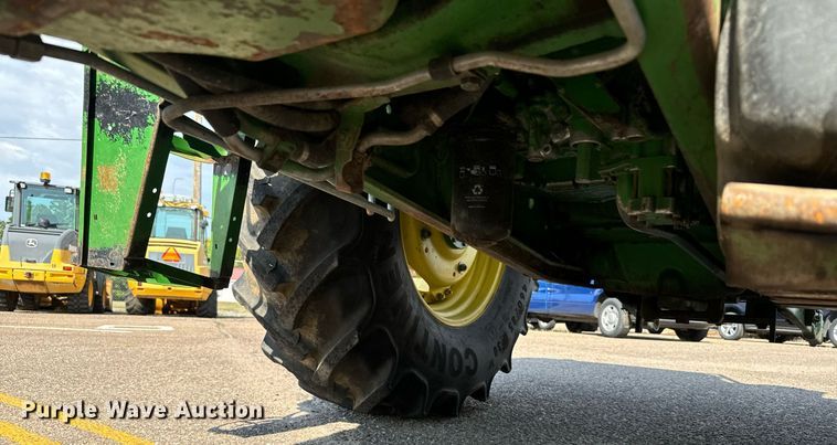 image for item DL0432 2004 John Deere 6415 tractor