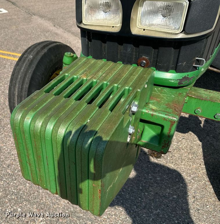 image for item DL0432 2004 John Deere 6415 tractor