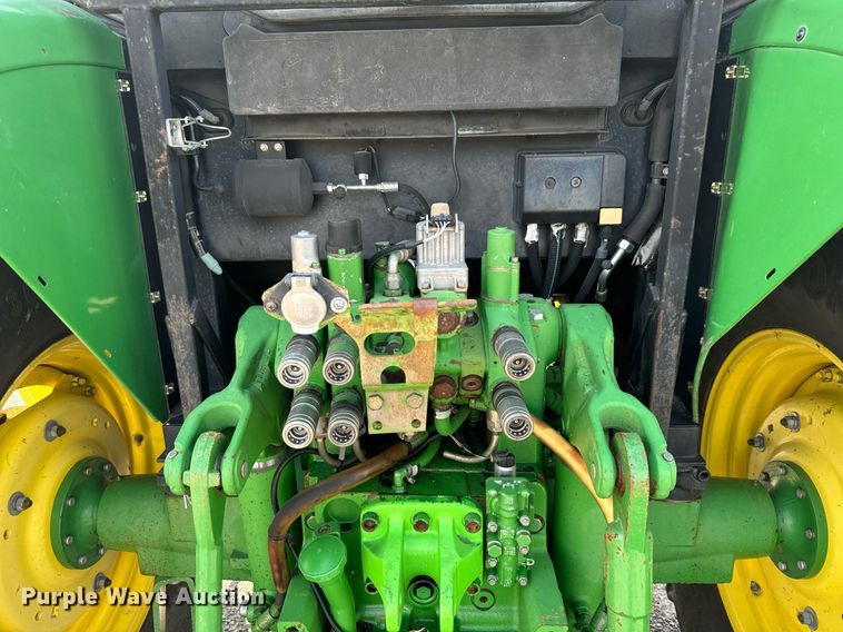 image for item DL0432 2004 John Deere 6415 tractor