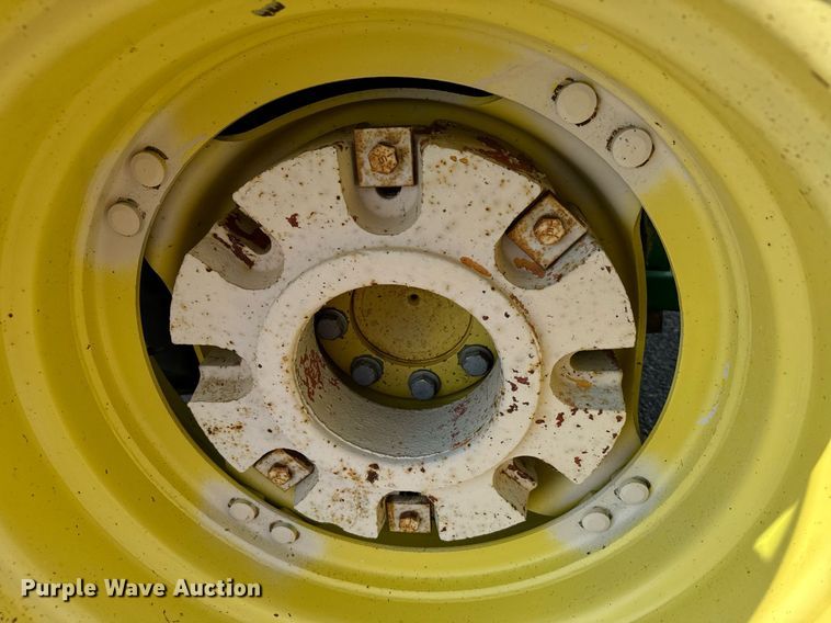 image for item DL0432 2004 John Deere 6415 tractor