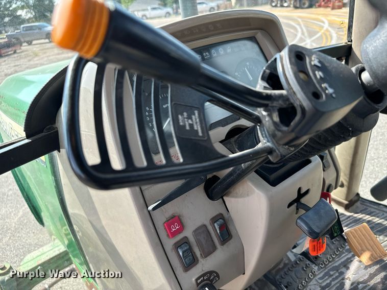 image for item DL0432 2004 John Deere 6415 tractor