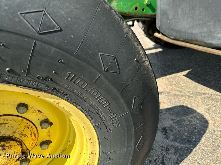 image for item DL0432 2004 John Deere 6415 tractor