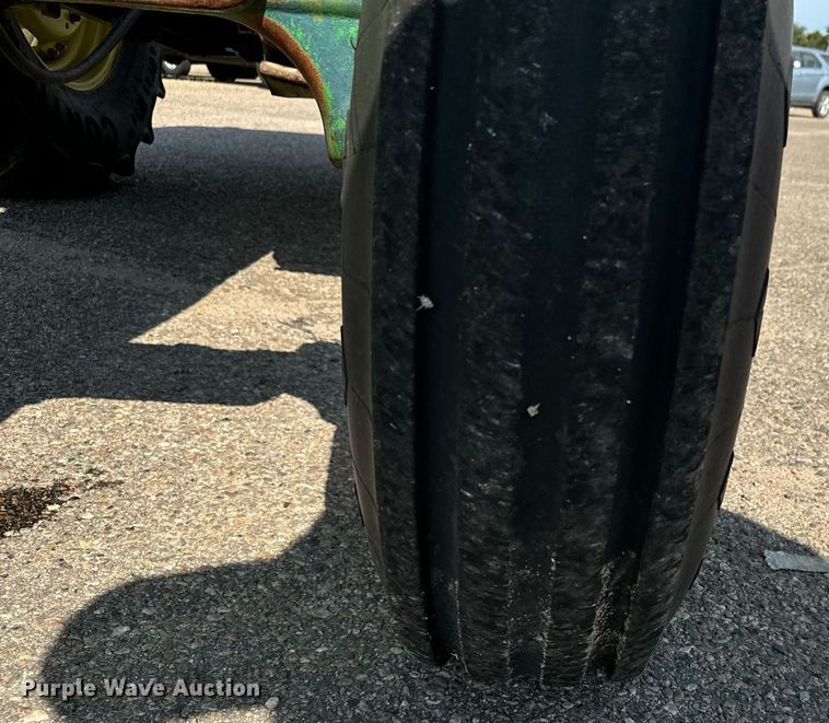 image for item DL0432 2004 John Deere 6415 tractor