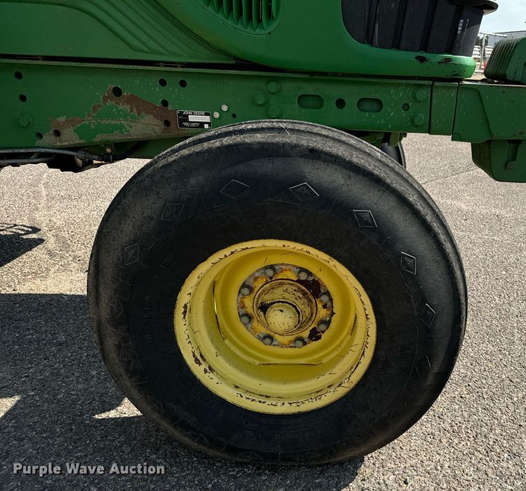 image for item DL0432 2004 John Deere 6415 tractor