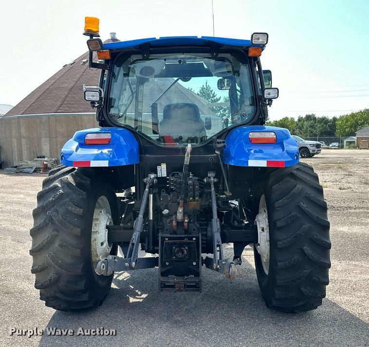 image for item DL0433 2009 New Holland T6020 tractor