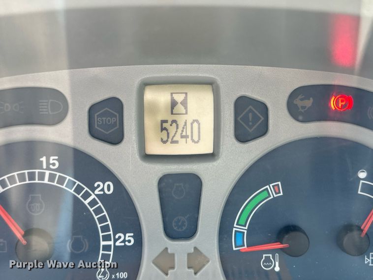 image for item DL0433 2009 New Holland T6020 tractor