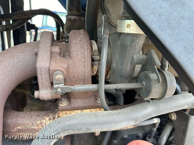 image for item DL0433 2009 New Holland T6020 tractor