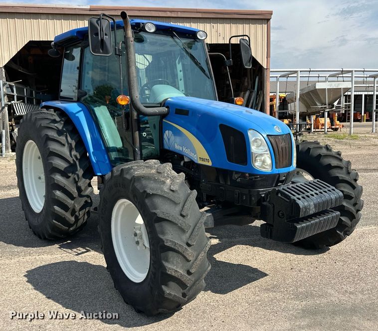 image for item DL0434 2011 New Holland T5070 MFWD tractor