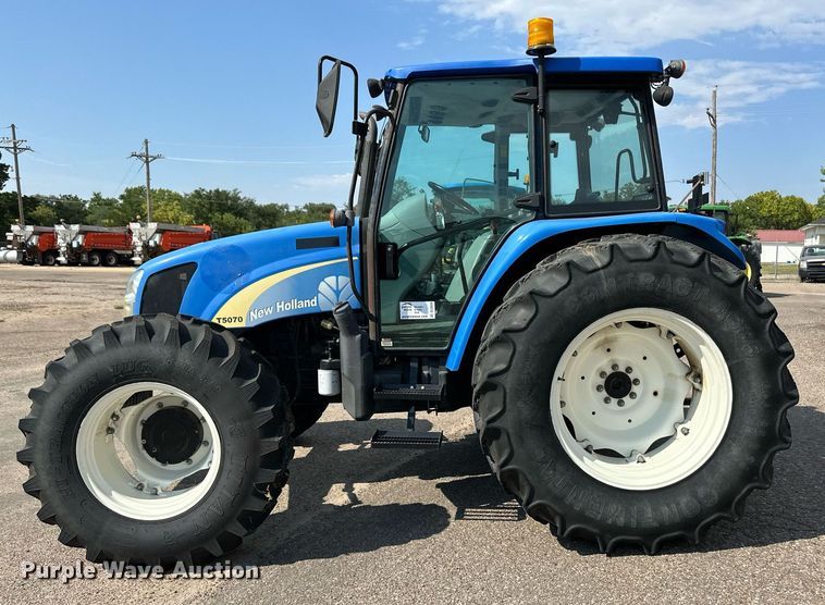 image for item DL0434 2011 New Holland T5070 MFWD tractor