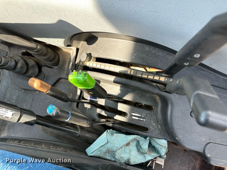 image for item DL0434 2011 New Holland T5070 MFWD tractor