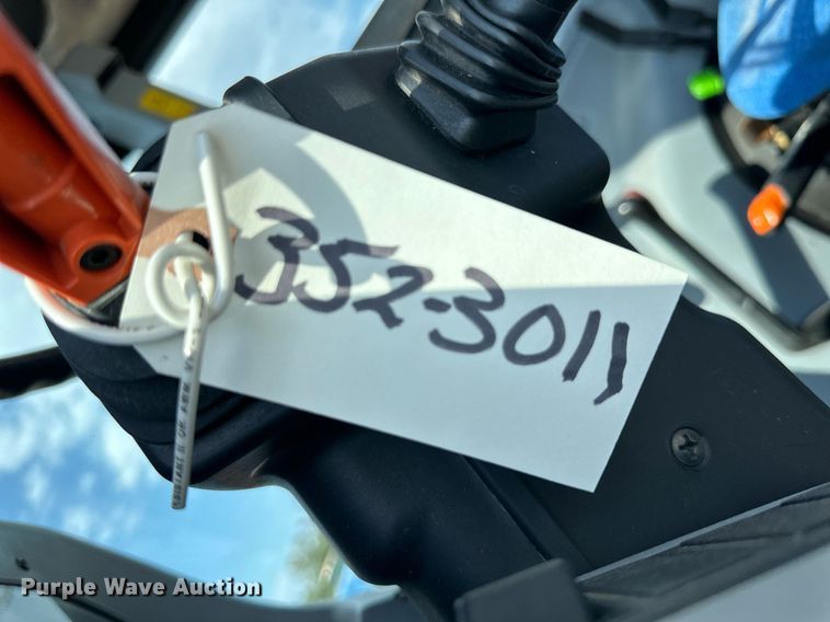 image for item DL0434 2011 New Holland T5070 MFWD tractor