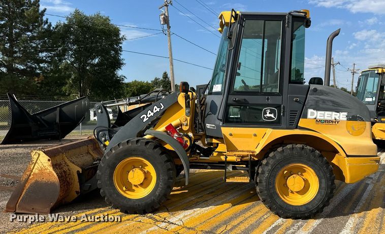 image for item DL0436 2009 John Deere 244J wheel loader
