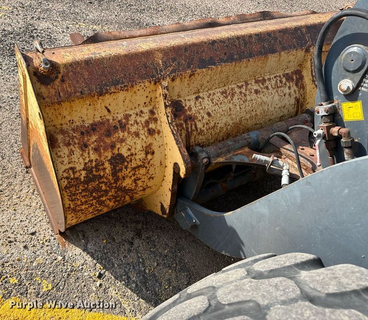 image for item DL0436 2009 John Deere 244J wheel loader