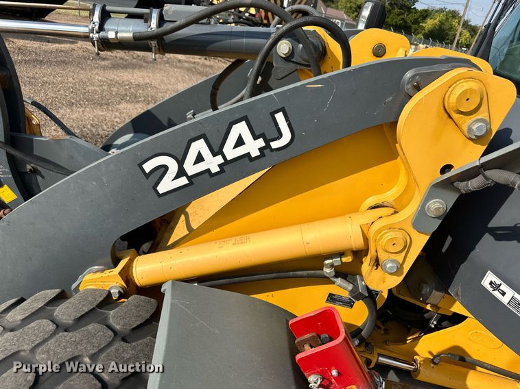 image for item DL0436 2009 John Deere 244J wheel loader