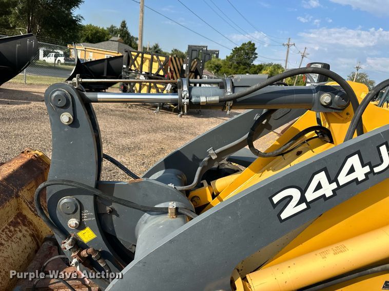 image for item DL0436 2009 John Deere 244J wheel loader