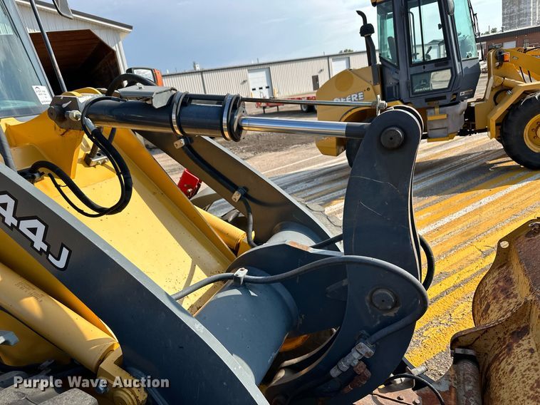 image for item DL0436 2009 John Deere 244J wheel loader