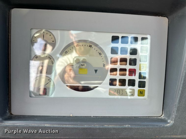 image for item DL0436 2009 John Deere 244J wheel loader