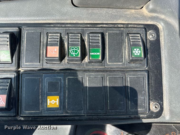 image for item DL0436 2009 John Deere 244J wheel loader