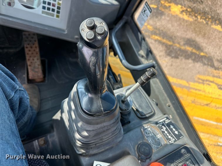 image for item DL0436 2009 John Deere 244J wheel loader