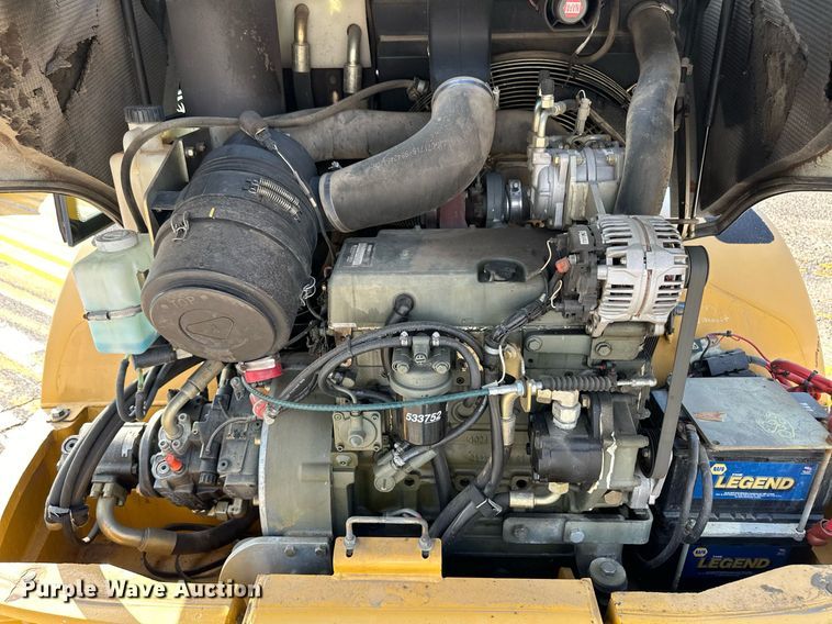 image for item DL0436 2009 John Deere 244J wheel loader